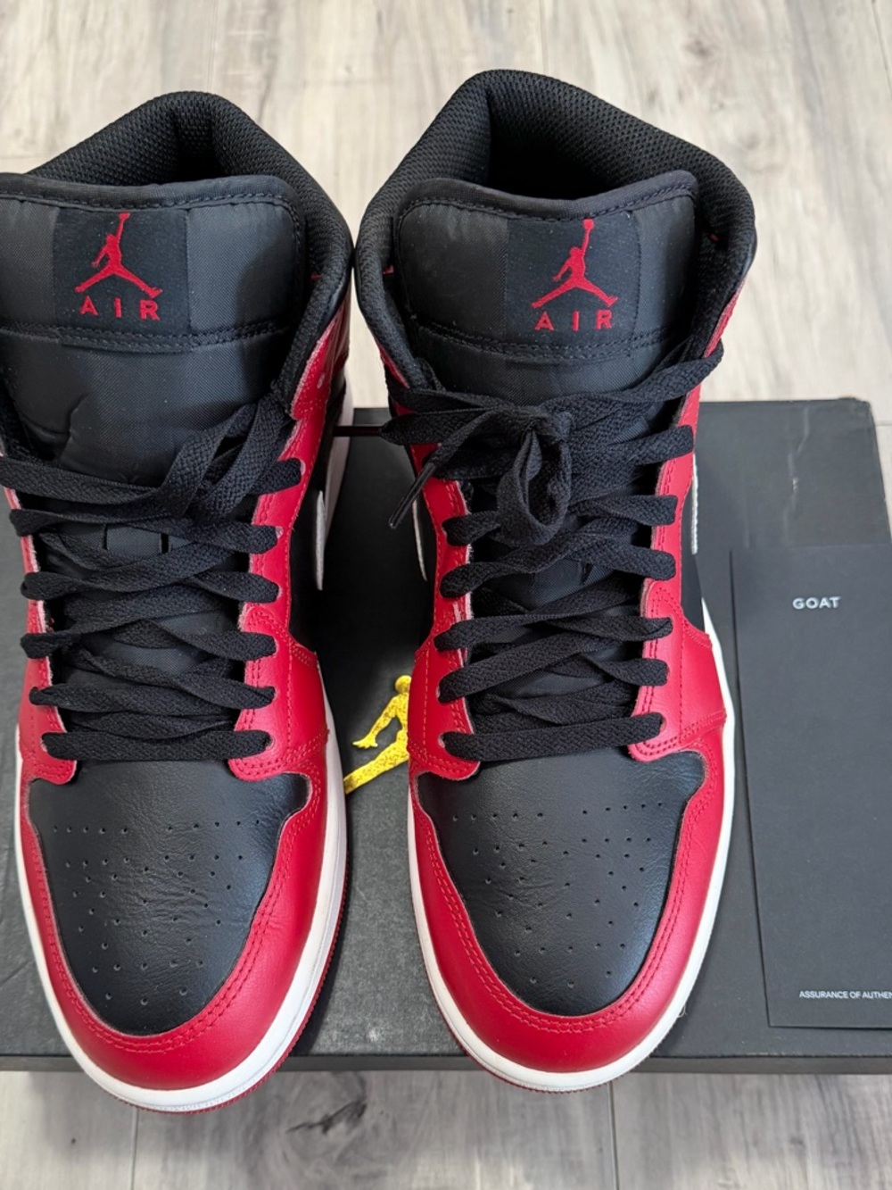 Nike Air Jordan 1 Mid - Gym Red